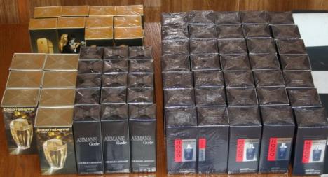 Parfumuri de contrabandă 'Armane' şi 'Hogo Boss', descoperite în Borş