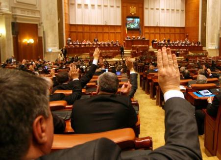 Iohannis va convoca marţi noul Parlament