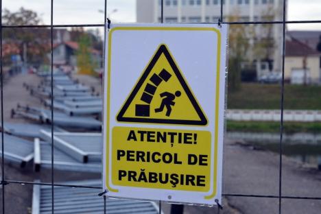 Accesul interzis! Au început lucrările de dezafectare a pasarelei de la Centrul de Calcul (FOTO/VIDEO)
