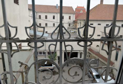 12 deţinuţi şi 4 angajaţi, confirmaţi cu Covid-19 la Penitenciarul Oradea. Ce spun reprezentanţii închisorii 