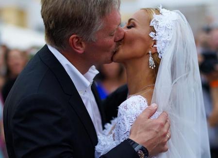 Scandal în Rusia: Purtătorul de cuvânt al lui Putin a avut la nuntă un ceas de 620.000 de dolari