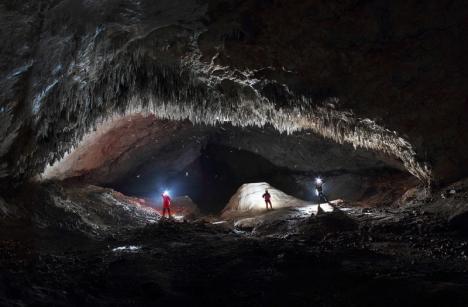 Descoperă altfel peştera Meziad! Tururi ghidate de un arheolog, în caverna din Munţii Pădurea Craiului (FOTO)