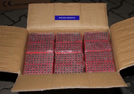 Captură „explozivă” a Poliţiei Bihor: Peste 960.000 de petarde și baterii de artificii de contrabandă au fost confiscate (FOTO)