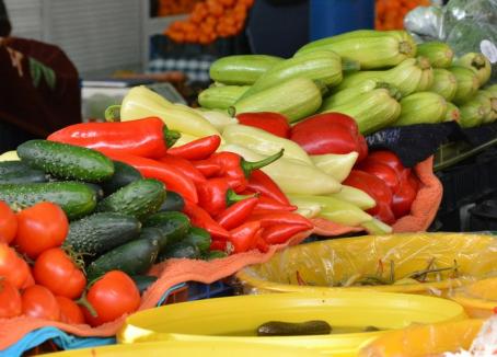 Legume şi fructe cu 'baiuri'. Controalele în pieţe şi hipermarketuri din Bihor s-au lăsat cu amenzi de 32.000 lei