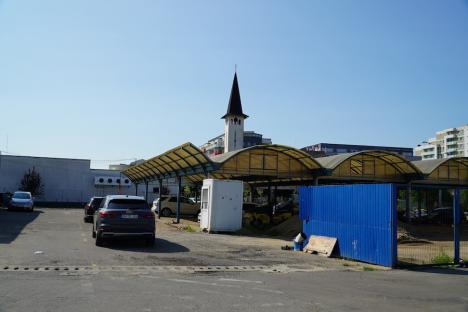 Au spart piața! Piața Nufărul e închisă degeaba, nicio firmă nu vrea să o transforme în parcare supraetajată (FOTO)