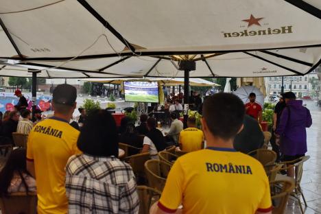 „Generația de suflet” a calificat România în optimi la Euro 2024. Orădenii au sărbătorit în stradă (FOTO/VIDEO)