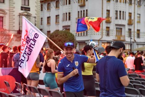 „Generația de suflet” a calificat România în optimi la Euro 2024. Orădenii au sărbătorit în stradă (FOTO/VIDEO)