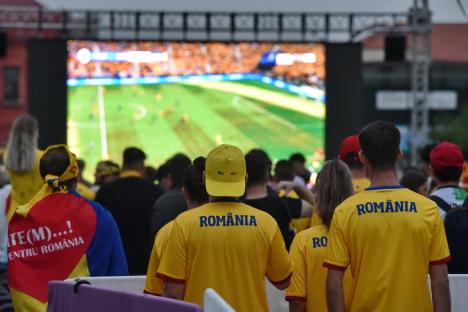 „Generația de suflet” a calificat România în optimi la Euro 2024. Orădenii au sărbătorit în stradă (FOTO/VIDEO)