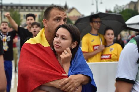 „Generația de suflet” a calificat România în optimi la Euro 2024. Orădenii au sărbătorit în stradă (FOTO/VIDEO)