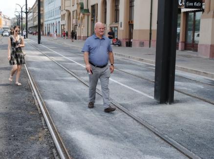 Strada Independenţei a fost asfaltată în pregătirea reluării circulaţiei (FOTO)