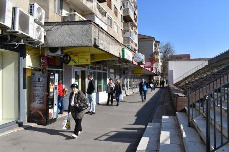 În pieţele din Oradea a apărut frica de coronavirus. Comercianţii se gândesc să lase tarabele goale (FOTO)