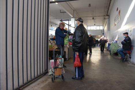 Piețele din Oradea rămân deschise! ADP va demonta ușile și pereții piețelor pentru a le transforma în spații deschise (FOTO / VIDEO)