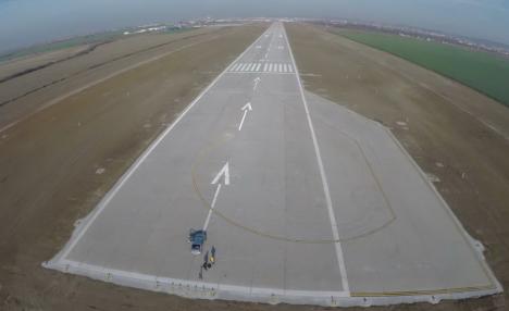 Pista Aeroportului Oradea va fi extinsă pe bani europeni. Nicio veste despre Air Oradea