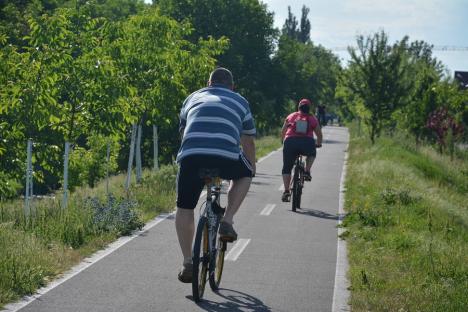 Investiție de 114 milioane de lei în amenajarea de piste pentru bicicliști pe malurile râurilor din Bihor