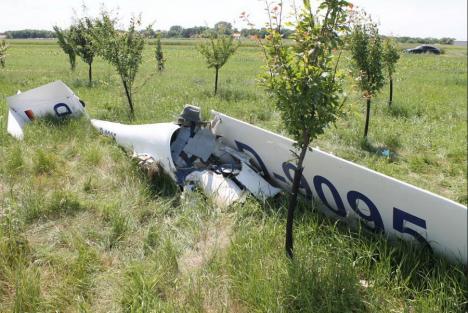 Accidentul mortal de planor din Bihor: Se fac expertize pe aparatul de zbor
