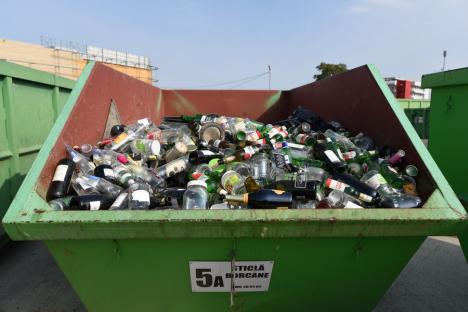 Tomberoane pentru toate deșeurile: Orădenii au la îndemână două centre de colectare gratuită (FOTO)