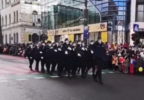 Plutonul ruşinii: Jandarmeria Română îşi cere scuze pentru defilarea jenantă de la Cluj-Napoca (VIDEO)