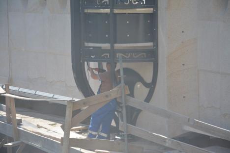 Au fost montate balcoanele metalice pe podul Sfântul Ladislau. Vezi cum arată! (FOTO)
