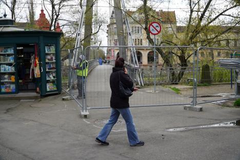 Circulația pe Podul Intelectualilor s-a închis pentru o perioadă de 3 luni. Ce spun orădenii (FOTO/VIDEO)