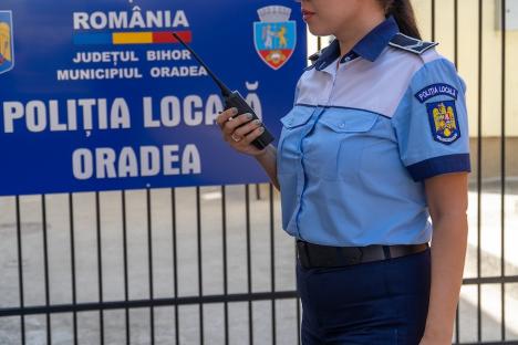 Arma la picior! Polițiștii locali din Oradea se războiesc cu primăria din motive de... pistol