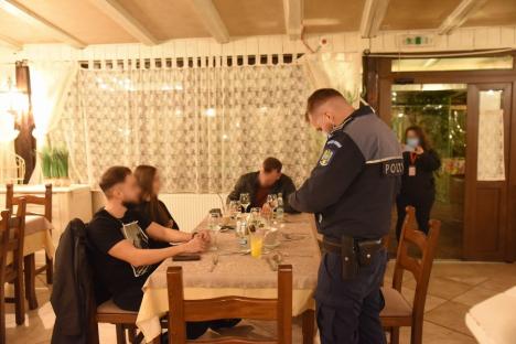 Controale în localurile din Oradea, fără amenzi. Pe o terasă din oraş, distanţa între mese nu s-a respectat, dar autorităţile au fost îngăduitoare (FOTO / VIDEO)