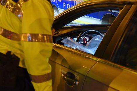 Beat și fără permis, un șofer bihorean a fost prins de polițiști pe Bulevardul Nufărul din Oradea (VIDEO)