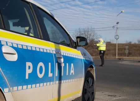 Tânăr din Bihor, prins fără permis pe DN76, la volanul unei maşini furate din Bucureşti