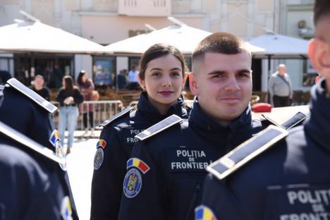 Povestea emoţionantă a „vârfului de lance” care a depus jurământul militar, vineri, în Piața Unirii din Oradea (FOTO/VIDEO)
