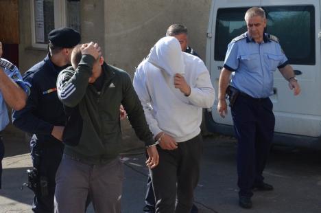 Percheziţii la Poliţia Salonta! Cei cinci agenţi inculpaţi pentru şpagă îi vânau pe şoferii străini