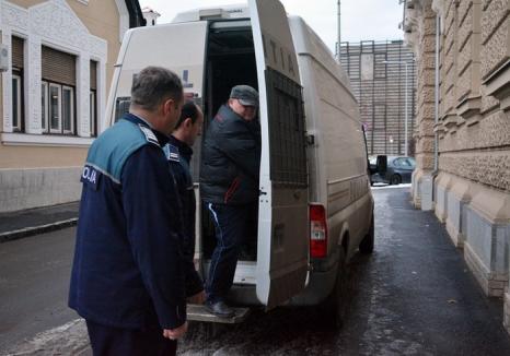 Tribunalul Bihor: Comisarul șef Marcel Ghirosa merge în arest  la domiciliu