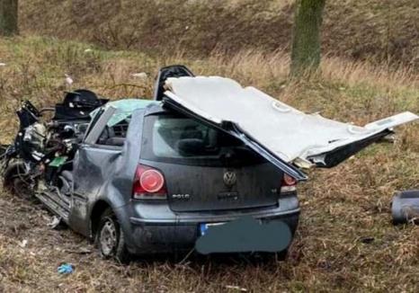 Accident pe DN 79, între Arad și Oradea: Un TIR și un VW Polo s-au lovit frontal (FOTO)