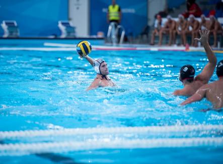 CSM Oradea s-a impus cu 8-7 în faţa Spandau Berlin şi e pe primul loc în turneul Ligii Campionilor Europeni (FOTO)