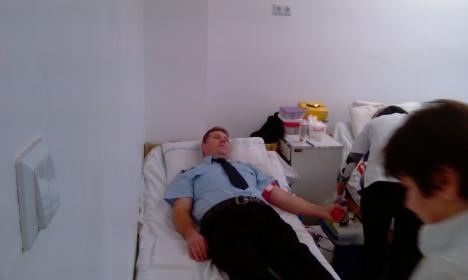 Altfel de intervenţie: Pompierii bihoreni, la donat de sânge