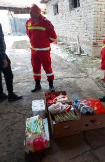 „Moșul” pompierilor a dus spiritul Crăciunului în casele a peste 120 de bihoreni (FOTO)