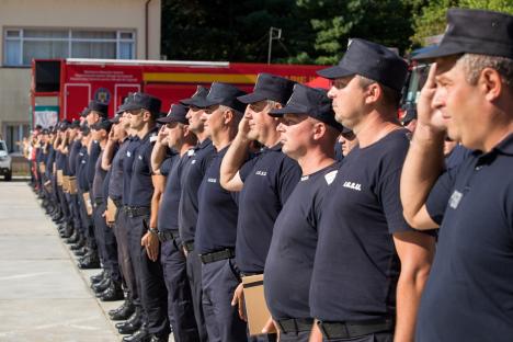 Incendiile din Grecia: Pompierii bihoreni au revenit acasă, unul dintre ei a primit Emblema de Onoare a MAI (FOTO / VIDEO)