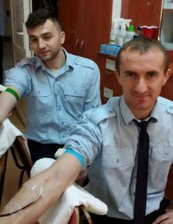 Pompierii din Tinca şi Salonta, la donare de sânge (FOTO)