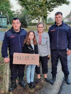 Emblema de onoare. Pompierii bihoreni care au luptat cu flăcările în Franța, răsplătiți în România (FOTO)