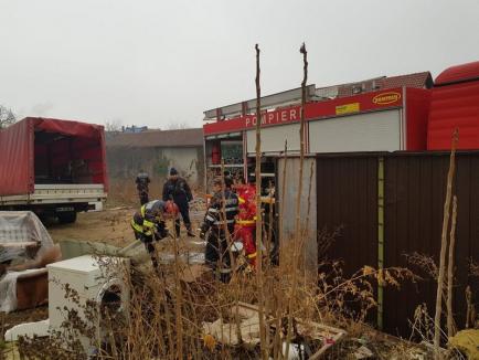 Incendiu la un magazin de mobilă din Rogerius. Circulaţia tramvaielor a fost blocată (FOTO)