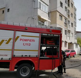 'Bombă' ecologică: Un bloc întreg a fost evacuat, după ce un bărbat a pus 20 de ardei iuţi în… cuptorul cu microunde