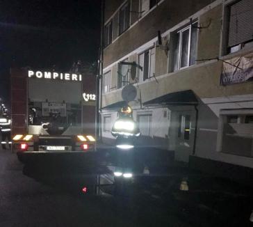 După ce a lăsat o oală pe foc și a provocat un incendiu în apartamentul din Oradea, un bărbat le-a ascuns pompierilor că în locuință se afla și fiul lui!