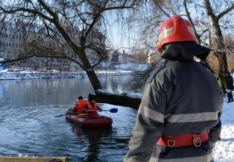 Bărbatul găsit înecat la Sântion este cel luat de apele Crişului, în centrul Oradiei, în ianuarie
