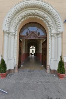 Cum arată palatul Episcopiei Greco-Catolice din Oradea la aproape patru ani după incendiul devastator (FOTO)