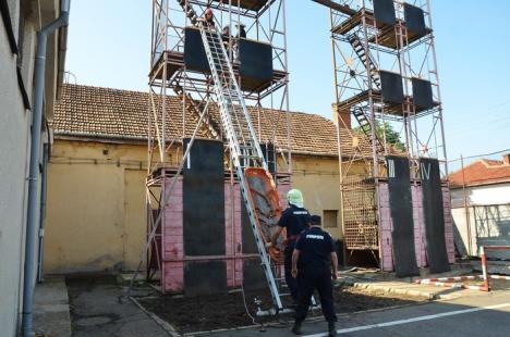 Întâlnirea cu salvatorii: Orădenii au sărbătorit Ziua Pompierilor la ISU Crişana (FOTO)