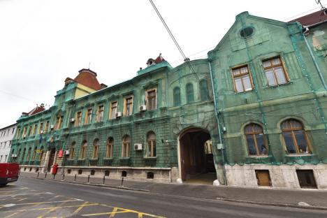 Poșta Română, după ce BIHOREANUL a dezvăluit degradarea Poștei Mari din Oradea și scoaterea reabilitării de pe lista de investiții: clădirea ar putea fi „înstrăinată”