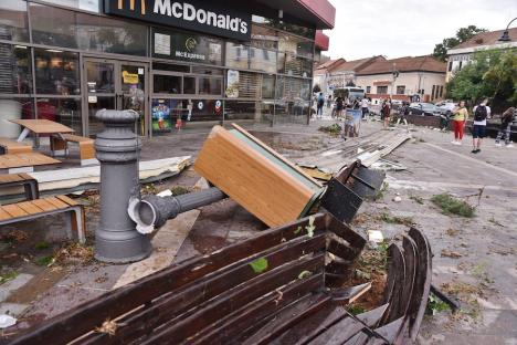Potop peste Oradea: Super-furtuna care a devastat orașul lasă nerezolvată problema daunelor și a despăgubirilor (FOTO)