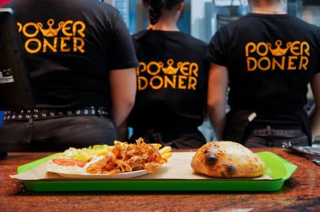 S-a deschis Power Doner în Lotus Center! Descoperă meniul cu preparate delicioase, kebab crocant și chifle aburinde (FOTO)