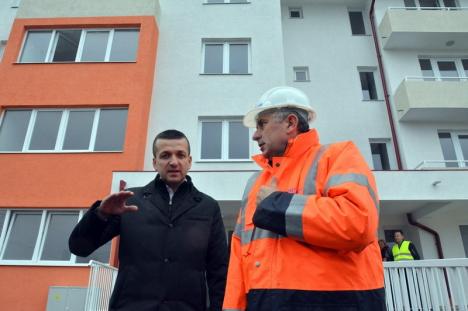 Blocurile ANL din Calea Aradului au fost preluate cu strada Balogh Istvan în plin şantier (FOTO/VIDEO)