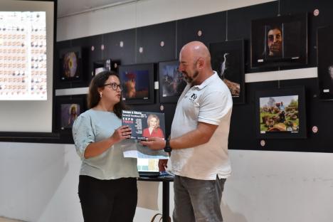 „Snaps&Shots”: Încă doi jurnaliști de la BIHOREANUL au devenit fotografi acreditați, instruiți de cel mai premiat artist din România (FOTO)