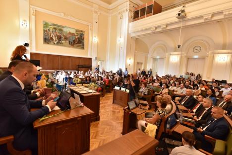 Ministrul Sănătății Alexandru Rafila a premiat, la Oradea, 6 asistente medicale care au lucrat în secții ATI în timpul pandemiei (FOTO)