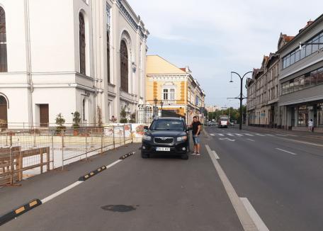 Politruci anti-model: Alaiul de maşini care-l aştepta pe ministrul Tánczos, parcat ilegal (FOTO)